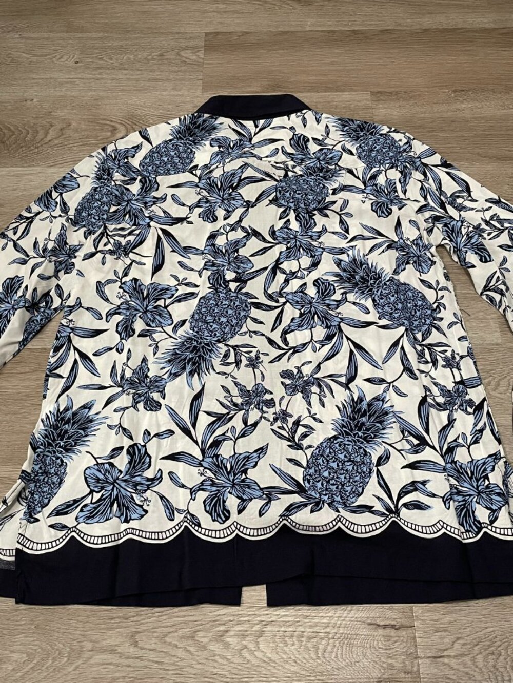 Pineapple Shirt and Shorts - Picture 3 of 16